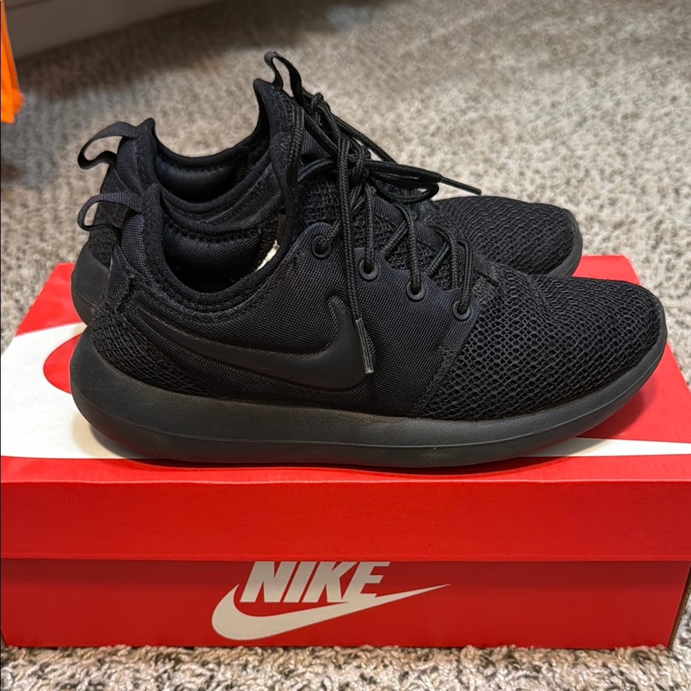 Nike Roshe Two size 6.5 womens